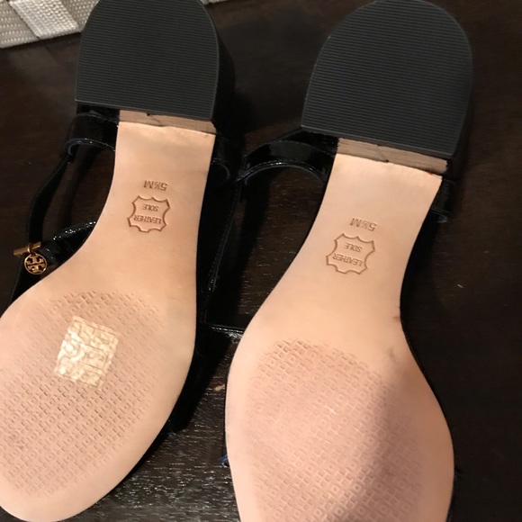 Tory Burch NWOT NEVER WORN Shoes size 5.5 - Picture 3 of 3